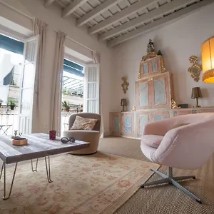 Eva Recommends Sentencia Apartment